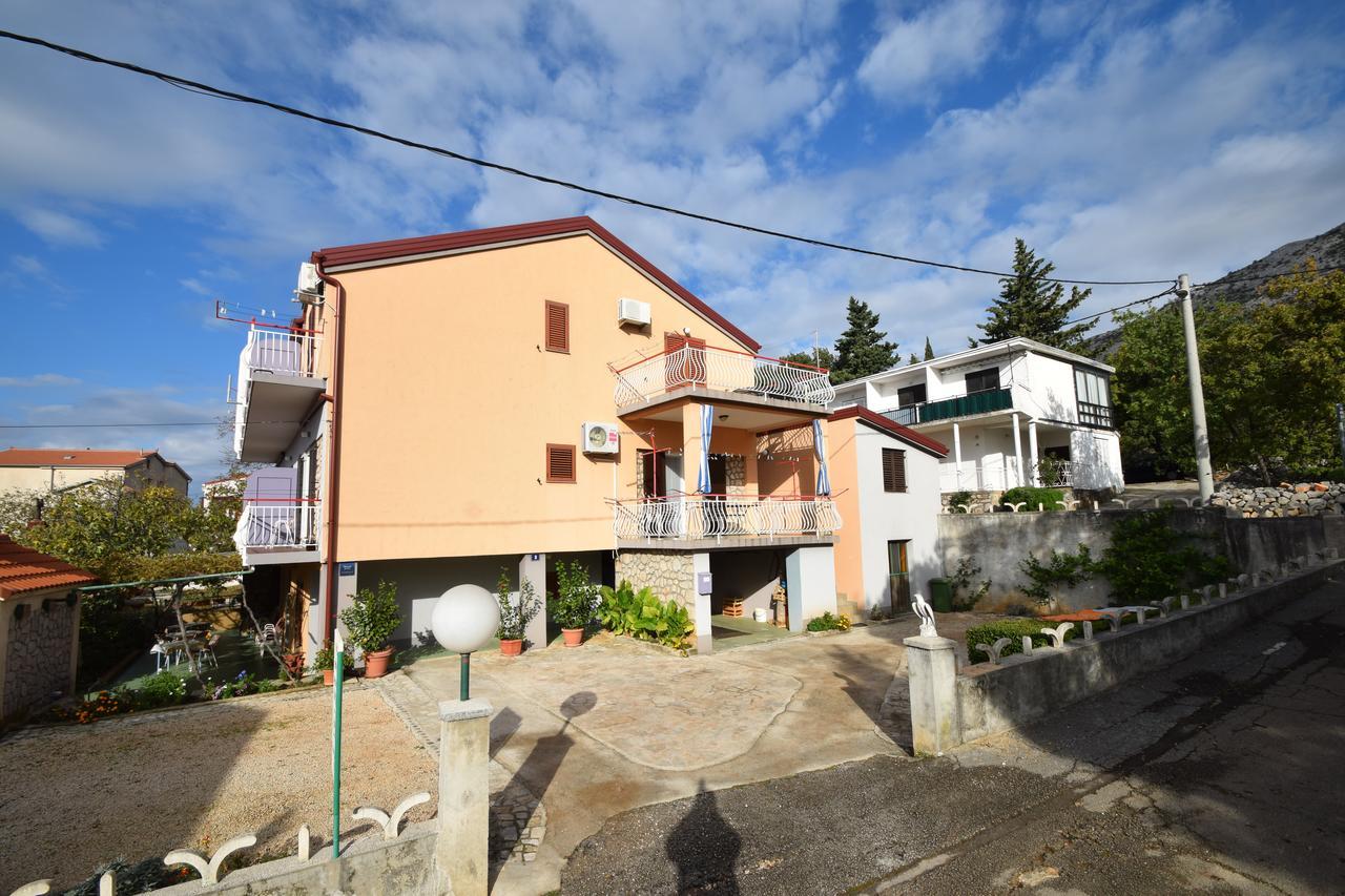 Apartments Mira สตารีกราด-ปาเคลนีซา ภายนอก รูปภาพ