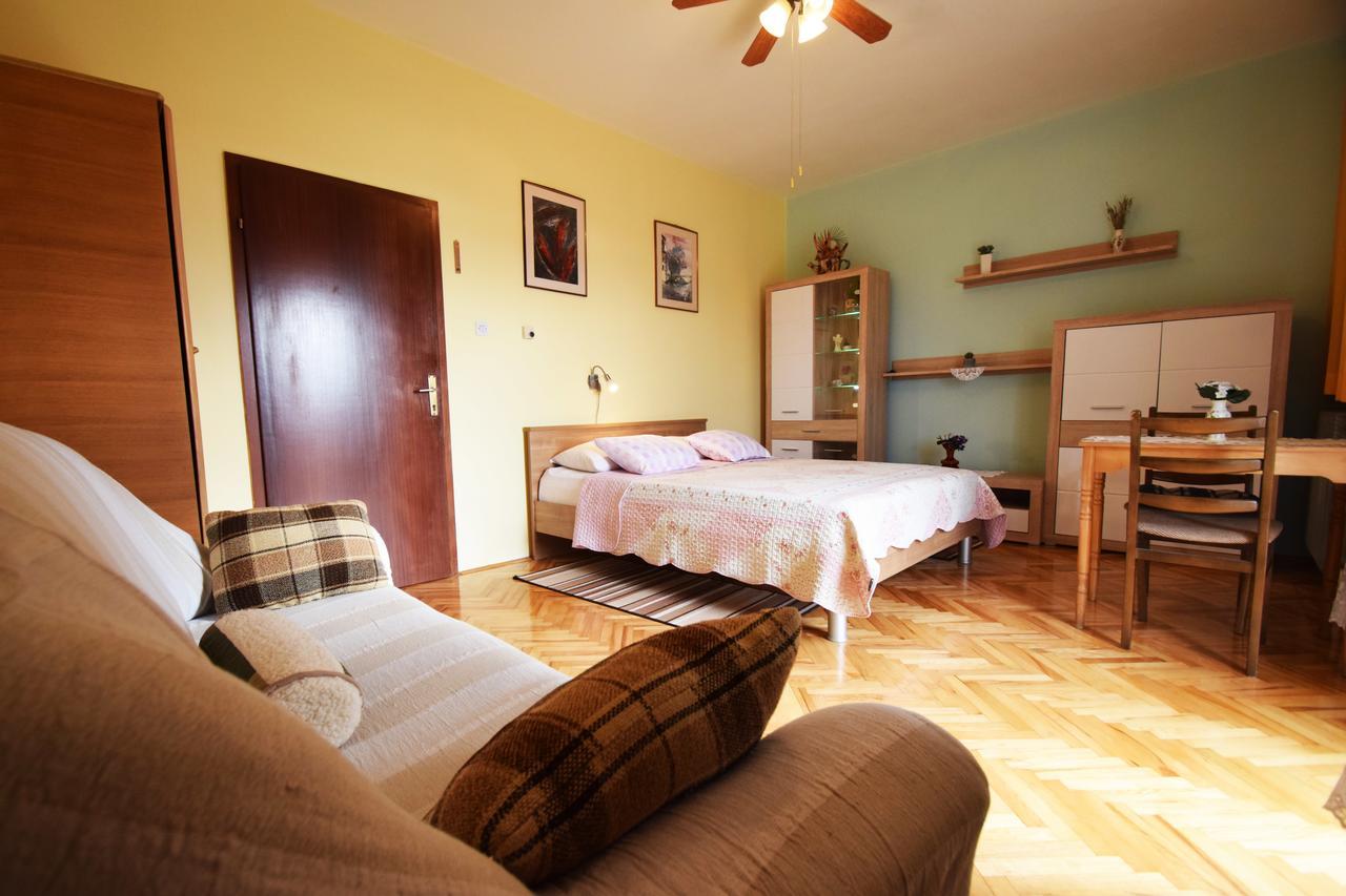 Apartments Mira สตารีกราด-ปาเคลนีซา ห้อง รูปภาพ