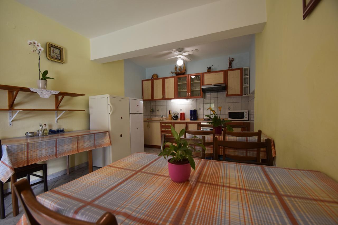 Apartments Mira สตารีกราด-ปาเคลนีซา ภายนอก รูปภาพ