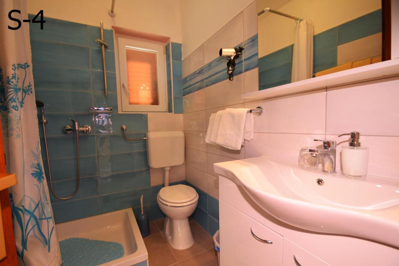 Apartments Mira สตารีกราด-ปาเคลนีซา ภายนอก รูปภาพ